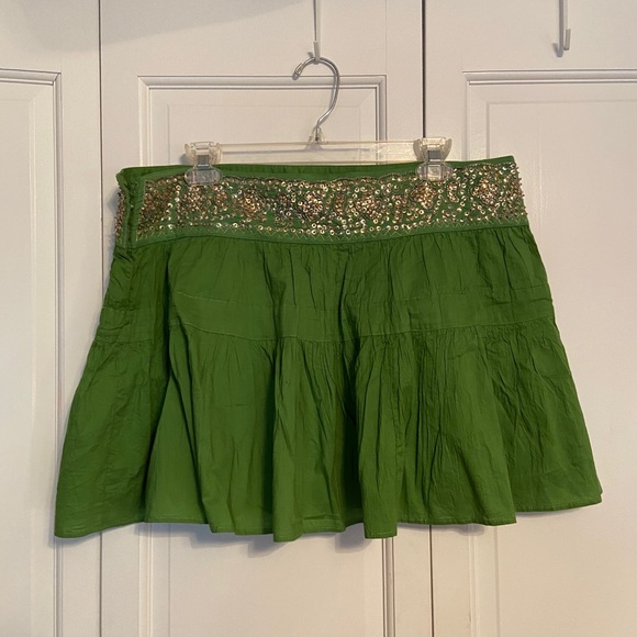 BCBGMaxAzria green skirt with gold sequins - Picture 3 of 5